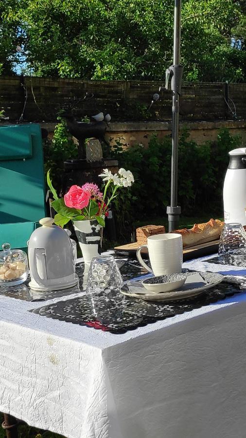 Bed and Breakfast Les Papouz Gommecourt Екстер'єр фото